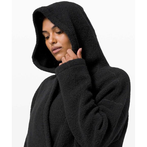 Lululemon Held in Warmth Sherpa Jacket - Picture 2 of 16